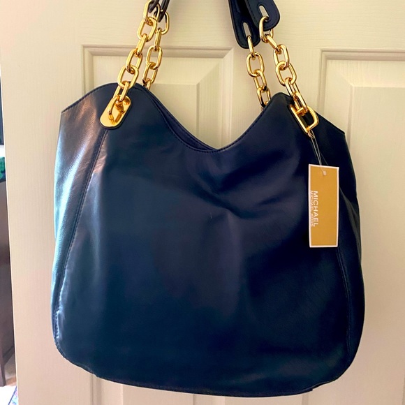 Michael Kors Purse - Picture 1 of 2